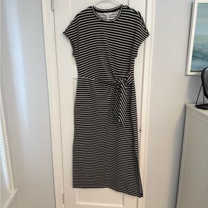 SPANX Black and White Air Essentials Maxi Dress